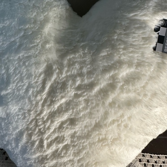 Heart-Shaped White Soft Accent Pillow - Picture 5 of 5